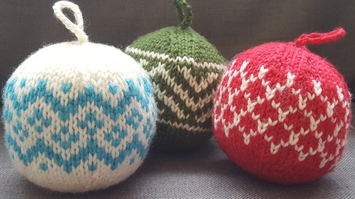 knitted christmas balls